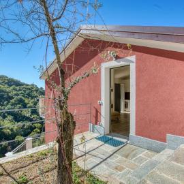 1 Bedroom Stunning Apartment In Recco