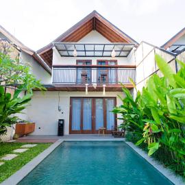 De Awan Villa, hotel in Kerobokan