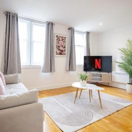 Central | Stylish 1BR Apt near Cardiff Castle