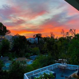 Hillside Hideaway - Private Woodland Hills Canyon Suite