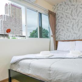 Deluxe Gam-Hom Hostel เจริญนคร
