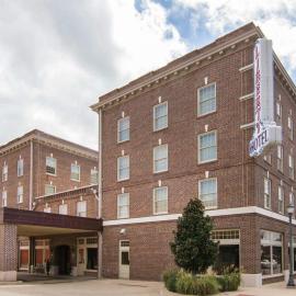 Liberty Hotel, an Ascend Collection Hotel, hôtel à Cleburne
