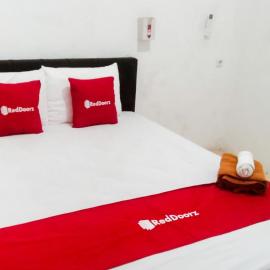 RedDoorz near Juwata 3 Airport Tarakan, khách sạn ở Karanganyar