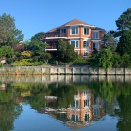 Stunning Views from Family Vacation Home across Salt Pond, hotel u gradu 'Bethany Beach'
