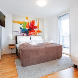Penthouse Studio with Terrace, Pool, Sauna and City View at HBF Main Station