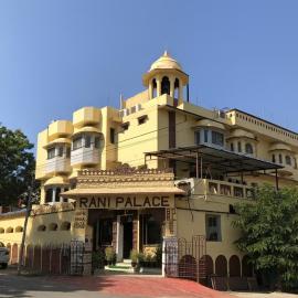 Hotel Rani Palace at Lake Fatehsagar