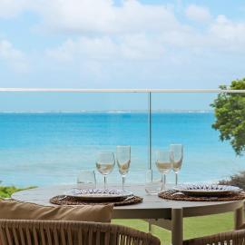 SEA NOVA Friar's Bay Beachfront Properties, hotel in Saint Martin