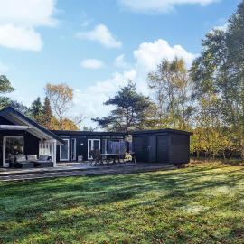 3 Bedroom Lovely Home In Ålbæk