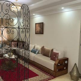 Appartement Moderne ,Traditionnel ,Entièrement Climatisé et Tout Équipé – hotel w mieście Al-Chamisat