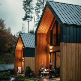 Hill & Chill Kudowa Zdrój - nowoczesne stodoły ze strefą SPA, balia, sauna