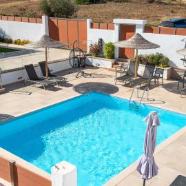 AeroHill Suites Near Athens Airport By SEM, hotel a Artemida