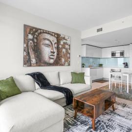 Downtown Calgary Modern 1BR with Pullout couch