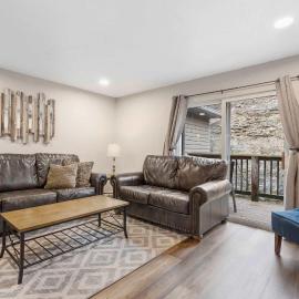 Rockwall Duo - Cottage & Lodge Combo, hotel in Branson