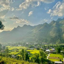 Tày Cốc Pảng Homestay、Làng Cacのホテル