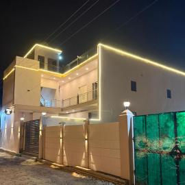 Hotel Jaipur In, Jatipura Parikrama Marg Near Mukharvind Temple, hotel v destinaci Govardhan