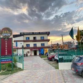 Hotel Sun Star International Pvt Ltd, hotel in Bhairāhawā