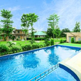 람나가르에 위치한 호텔 Aranya Resort & Suites By Shivaneel Hospitality