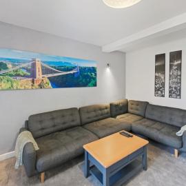 Spacious 4 Bedroom Flat, Perfect for trade teams โรงแรมในบริสตอล