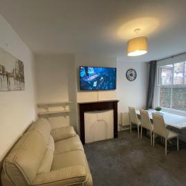 Livingwell Home, hótel í Gravesend