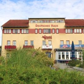 Deutsches Haus Zimmer 18, viešbutis mieste Vustrovas