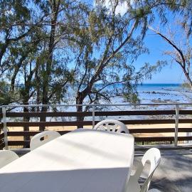 Lazura - Cozy Beachfront Apartment - Pointe aux Biches, hotel di Pointe aux Piments
