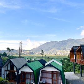 Cabin Veri Dieng By Villafamilyhouse, hotel u gradu Diyeng