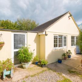 Down Ende House Accommodation, hotel v destinácii Looe