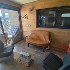 Mechanical cottage, old cars and bikes – hotel w mieście Charmes