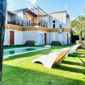 Casa Blanca MH, hotel in Monte Hermoso