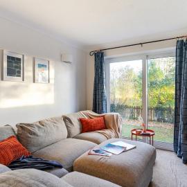 Cosy 2-Bed Maisonette in Ashford