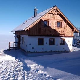 Erlakogelhütte am Feuerkogel, hotel in Ebensee