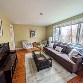 Acadia Hiking Hideaway 1 dog ok sleeps 6 family – hotel w mieście Ellsworth
