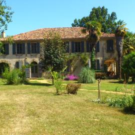 Maison Doat 1823, hotel in Perchède