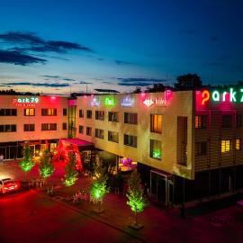 Grape Town Hotel - Park79, hotel in Zielona Góra