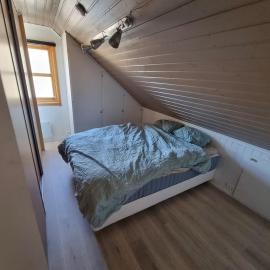 Room in Trondheim, Heimdal, Lundåsen - Bus to town every 5 minutes – hotel w mieście Trondheim