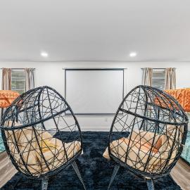 Stylish Stay, 2 King Beds, Mins to UGA & Downtown