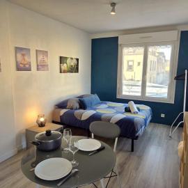 Le Mat studio étoilé, hotel in Saint-Méloir-des-Ondes