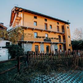 Stars Apartments Gressan, hotel em Cerise