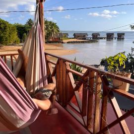 Le Chant des Vagues Île Sainte-Marie Madagascar Oceanfront Ecolodge & Whale Observatory, hotelli kohteessa Andapanangoy