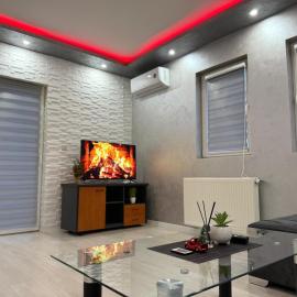 Infinity Apartman Obrenovac, sa parkingom privatnim、Obrenovacのホテル