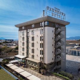 Sardegna Hotel - Suites & Restaurant โรงแรมในกาญารี