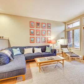 Lake Tahoe Corner Condo w/ Hot Tub, Beaches Nearby, hotel in Incline Village