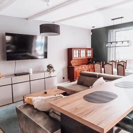 Domek w lesie,Nienawiszcz, hotel i Nienawiszcz