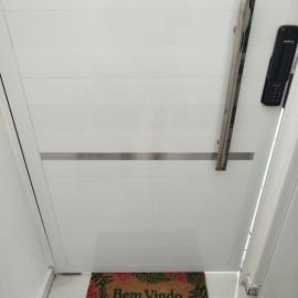 Apartamento São Sebastião - SP - 1,5km da balsa Ilhabela, hotel in São Sebastião
