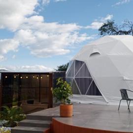 La cabaña de Ciela V Glamping con jacuzzi, hotel en Latacunga