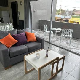 Modern apartment in Azul, hotel en Azul