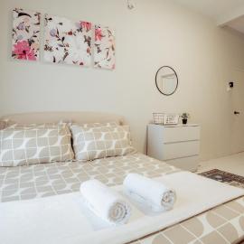 3 BEDROOMS THE Nadraa GUESTHOUSE KLIA