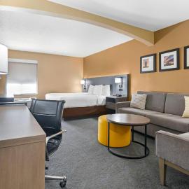 Comfort Inn & Suites Kansas City - Northeast, готель у місті Канзас-Сіті