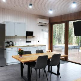 Sigula में, होटल Metsamajake Hubert sauna ja mullivanniga looduse keskel
