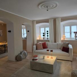 Kavaliershaus Wallerstein, stilvolle Wohnung mit Privatparkplatz
